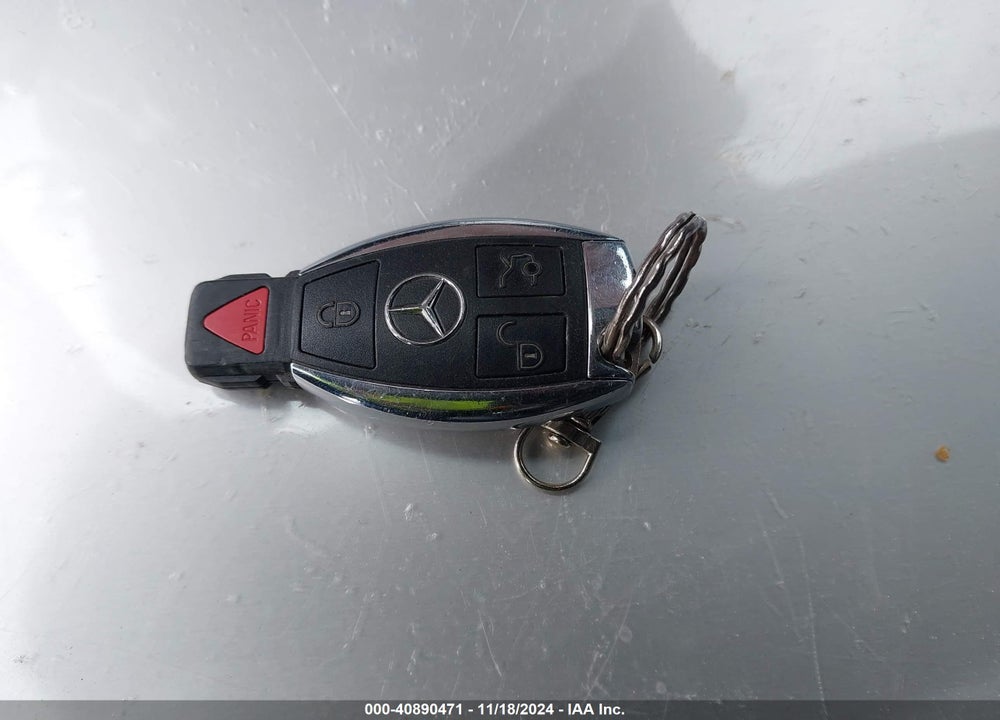 2013 MERCEDES-BENZ C 250 LUXURY/SPORT VIN: WDDGF4HB3DR268915