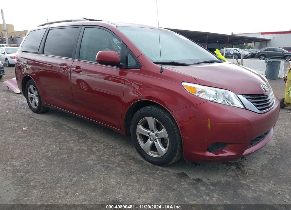 2014 TOYOTA SIENNA LE V6 8 PASSENGER VIN: 5TDKK3DC8ES414429