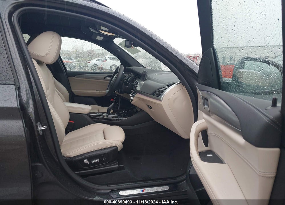 2021 BMW X3 VIN: 5UXTY5C0XM9E04909