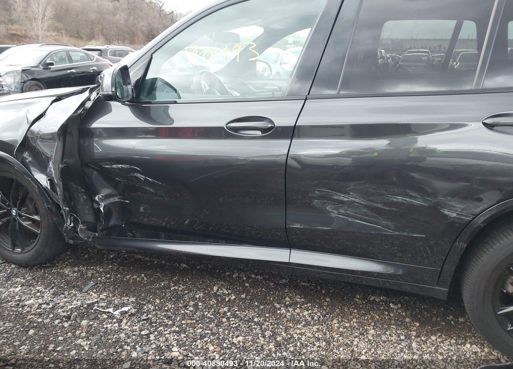 2021 BMW X3 VIN: 5UXTY5C0XM9E04909