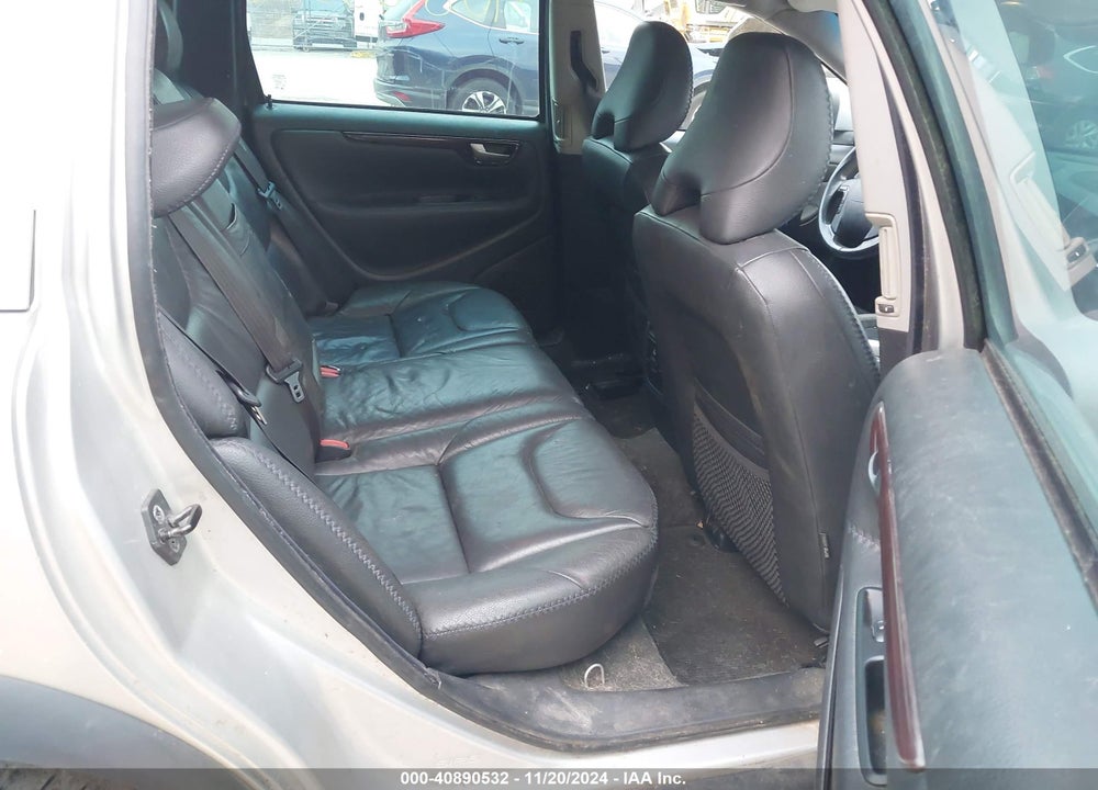 2007 VOLVO XC70 2.5T VIN: YV4SZ592871278338