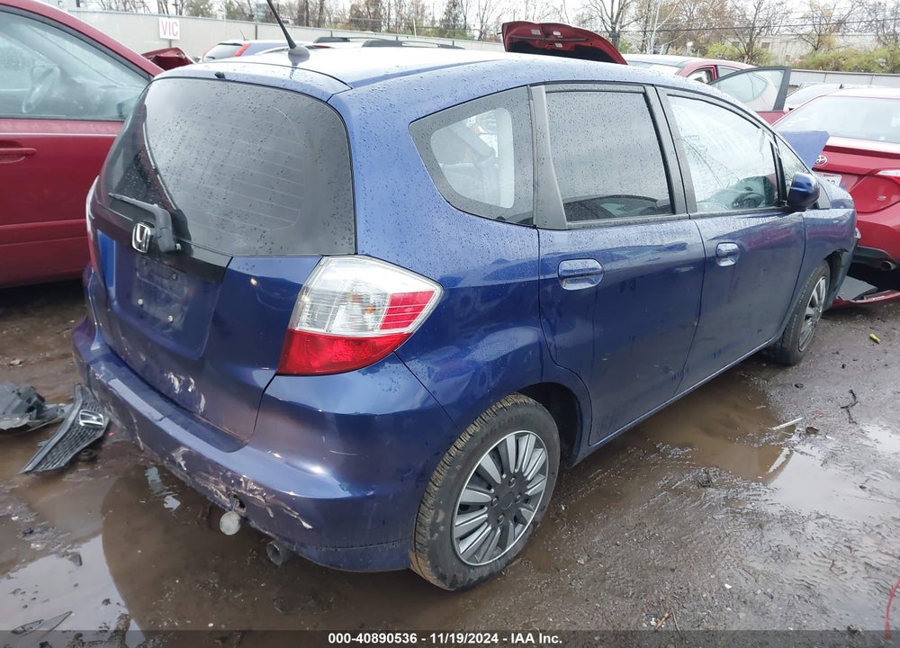 2012 HONDA FIT VIN: JHMGE8H31CC026718