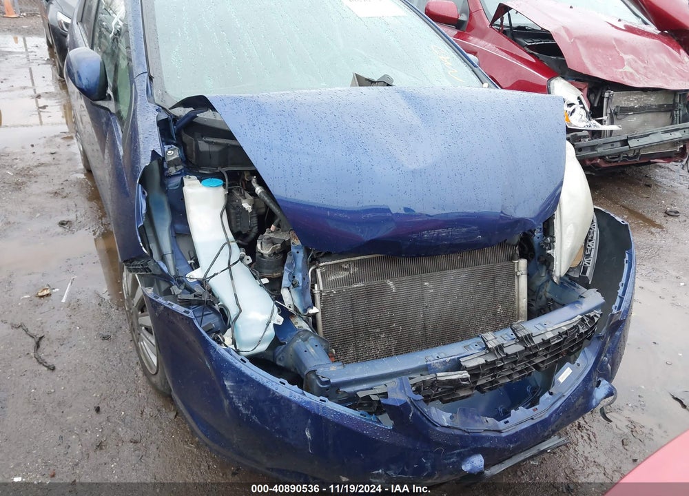 2012 HONDA FIT VIN: JHMGE8H31CC026718