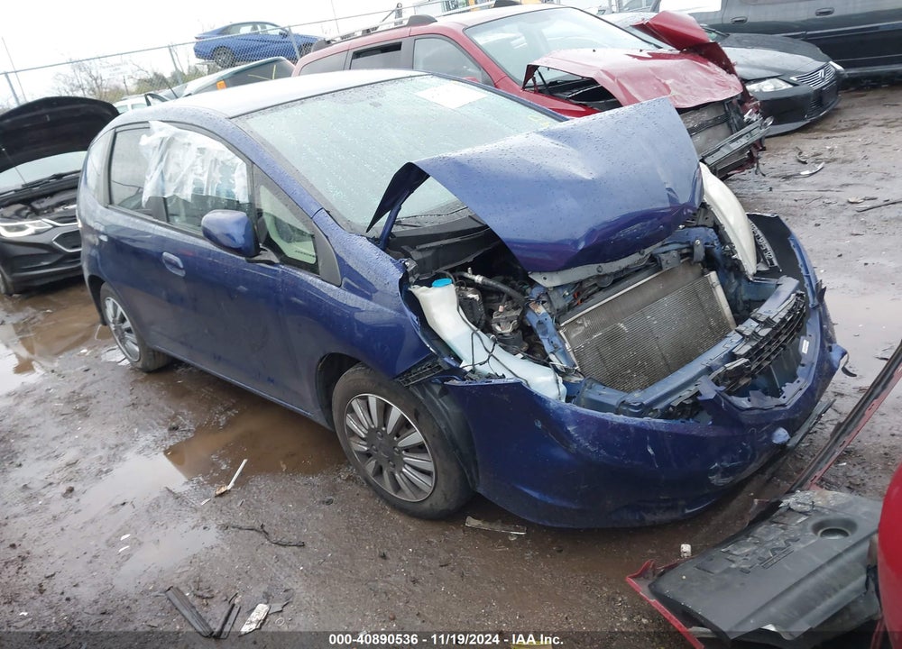 2012 HONDA FIT VIN: JHMGE8H31CC026718