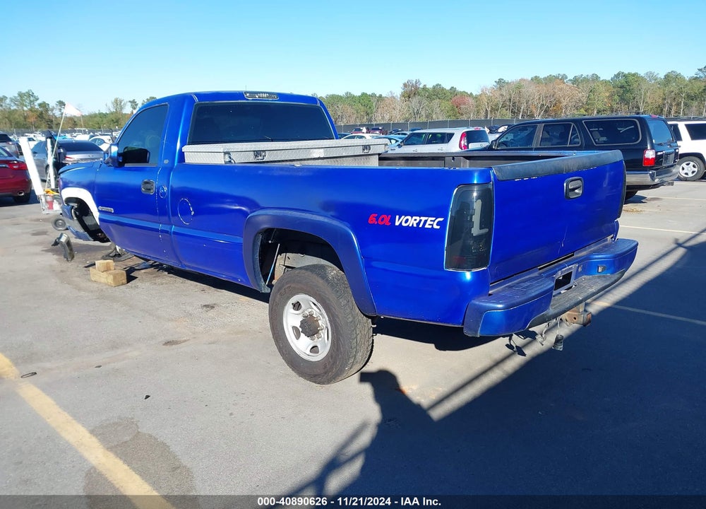 2003 CHEVROLET SILVERADO 2500HD WORK TRUCK VIN: 1GCHC24UX3E328827