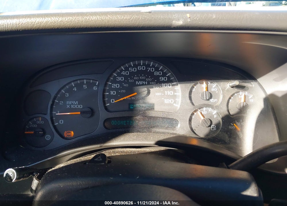 2003 CHEVROLET SILVERADO 2500HD WORK TRUCK VIN: 1GCHC24UX3E328827