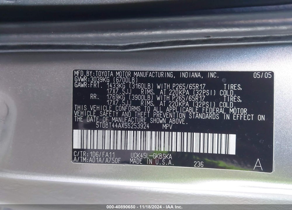 2005 TOYOTA SEQUOIA SR5 V8 VIN: 5TDBT44AX5S253924