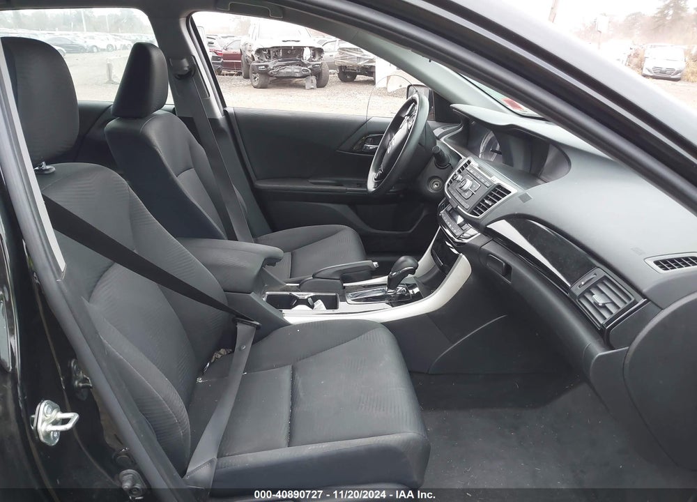 2017 HONDA ACCORD VIN: 1HGCR2F3XHA226182