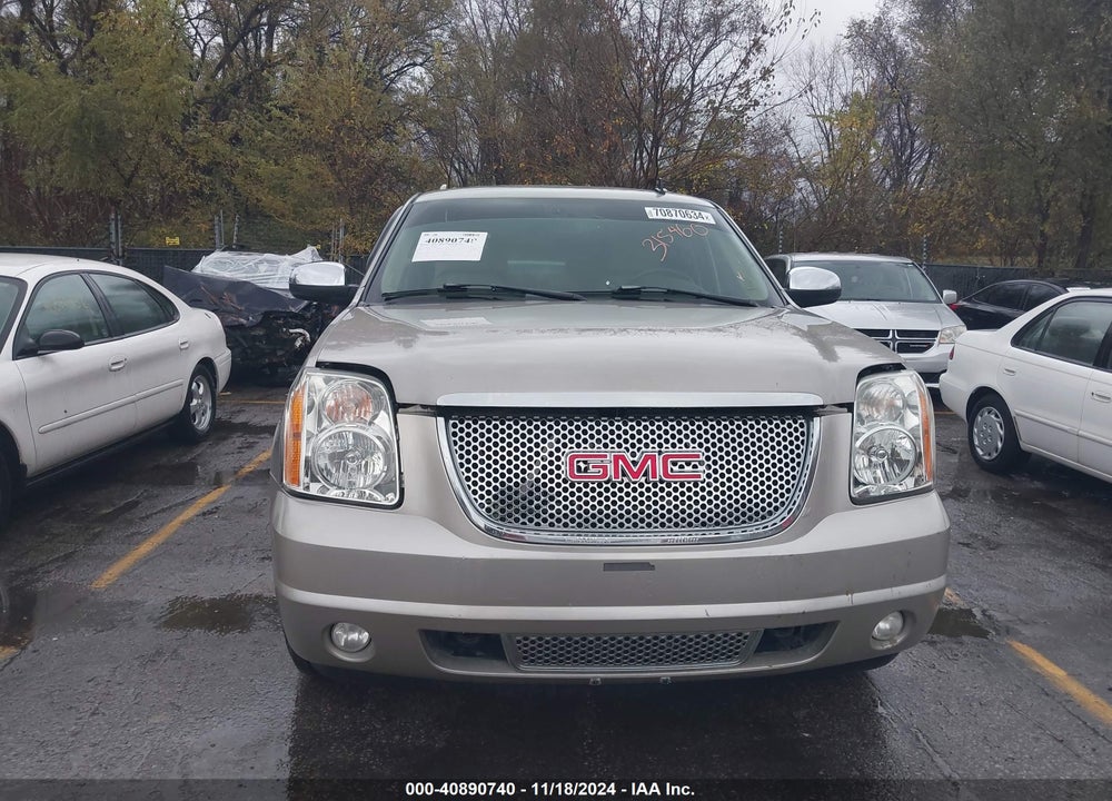 2007 GMC YUKON DENALI VIN: 1GKFK63857J315460