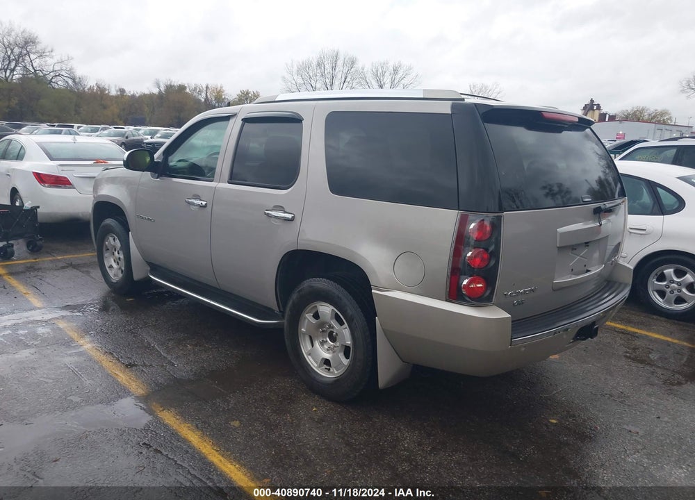 2007 GMC YUKON DENALI VIN: 1GKFK63857J315460