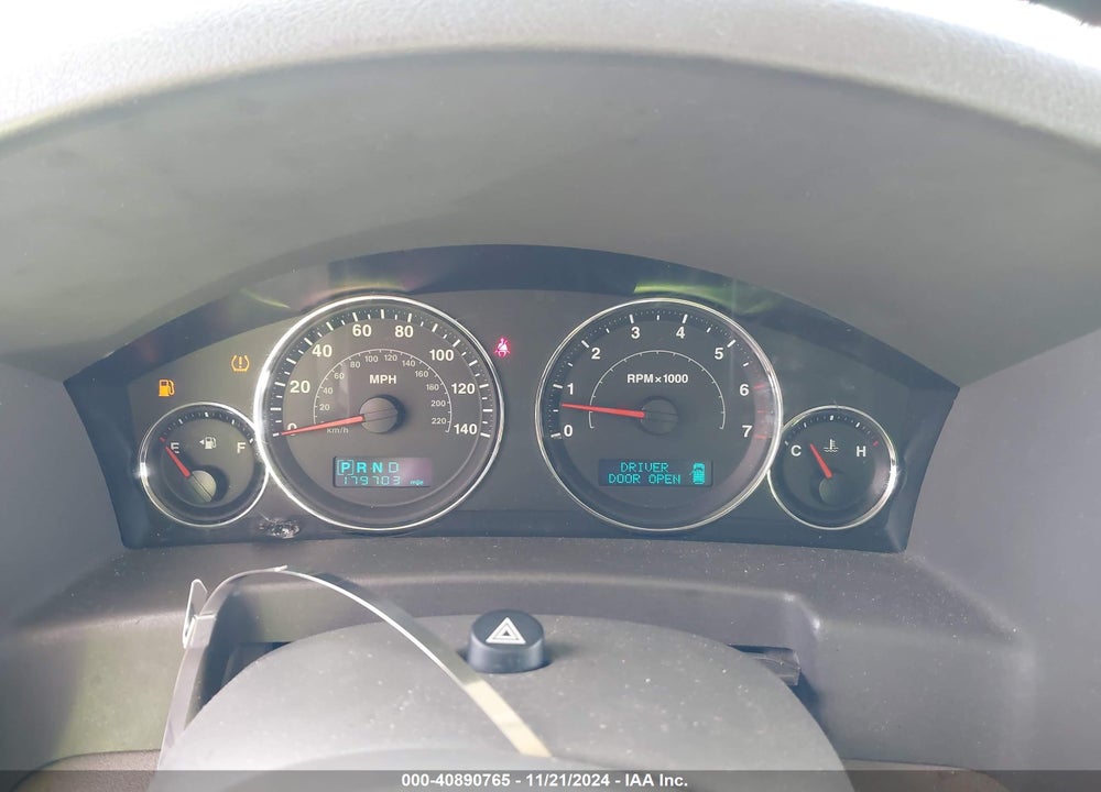 2007 JEEP COMMANDER SPORT VIN: 1J8HG48P17C671282