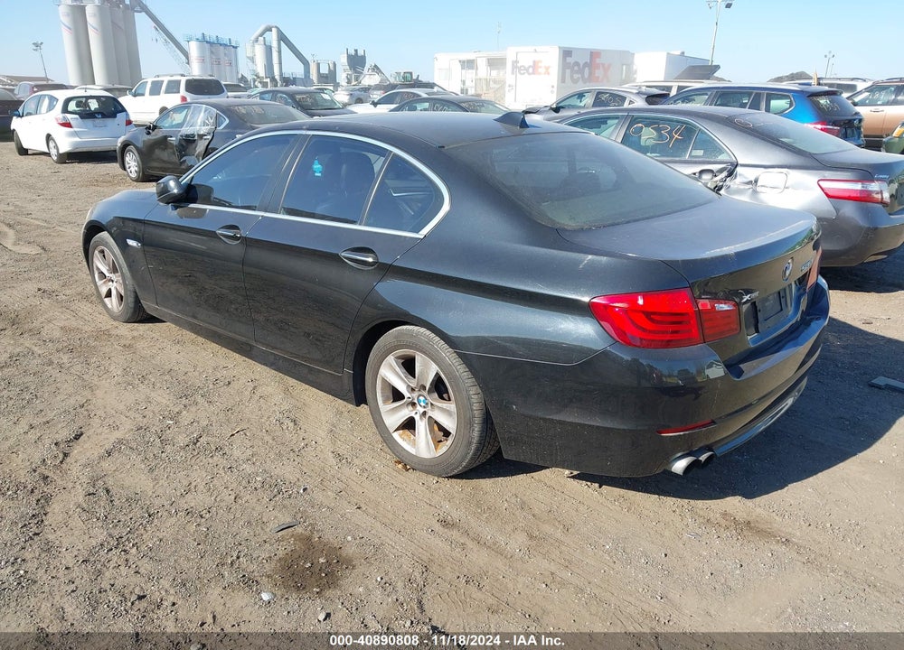 2013 BMW 528I XDRIVE VIN: WBAXH5C54DDW15724