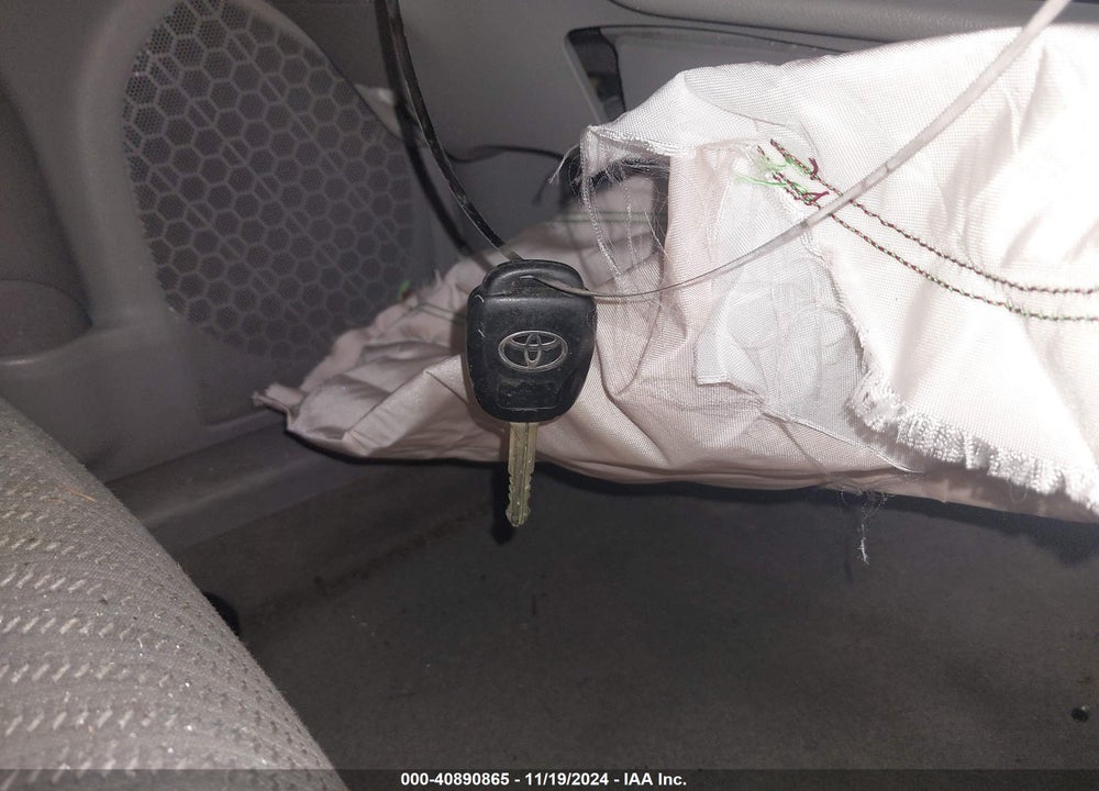 2015 TOYOTA CAMRY LE VIN: 4T4BF1FK5FR515696