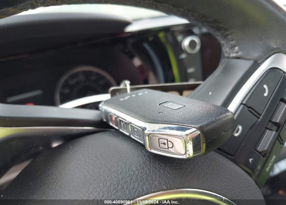 2022 KIA K5 VIN: 5XXG34J2XNG109875