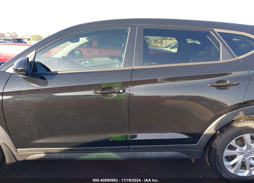 2021 HYUNDAI TUCSON VALUE VIN: KM8J33A41MU300445