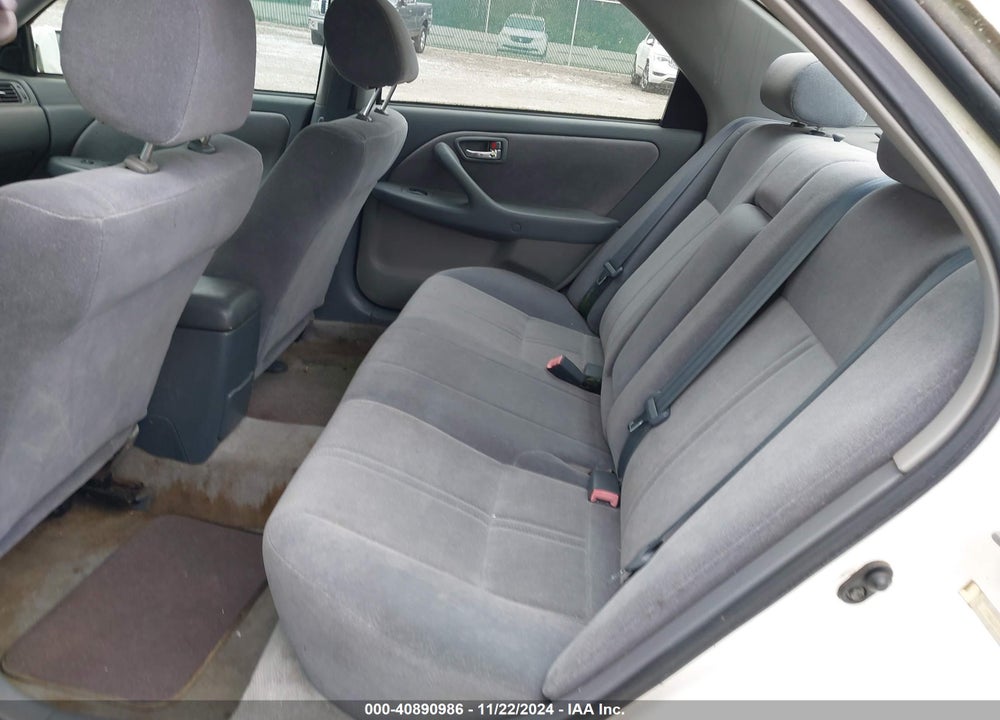 2001 TOYOTA CAMRY LE VIN: JT2BG22KX10571505