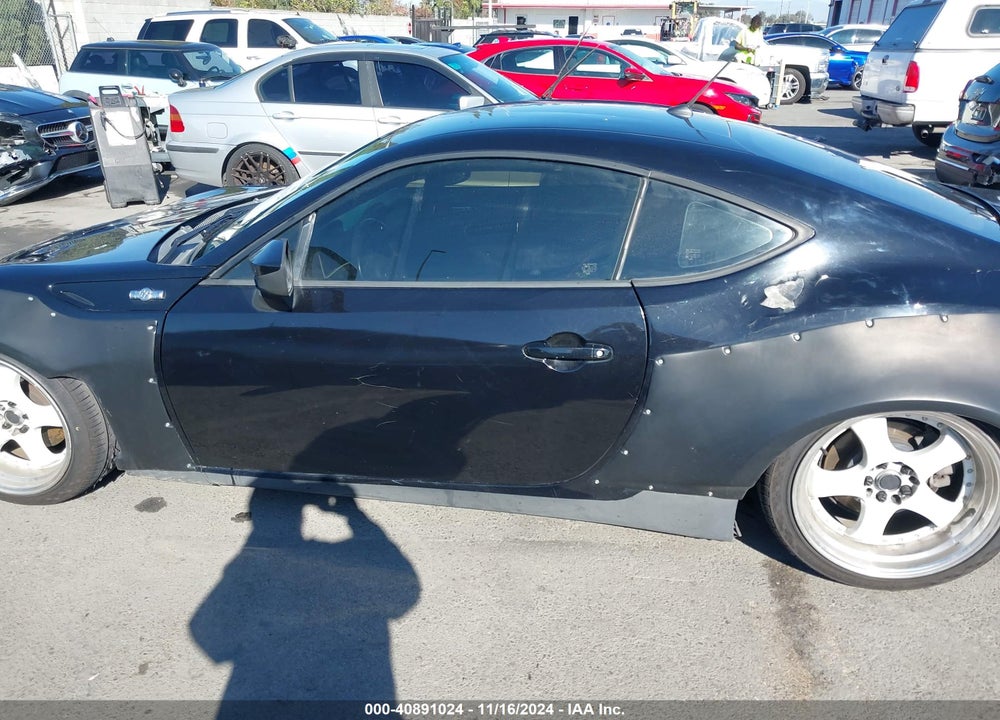 2013 SCION FR-S VIN: JF1ZNAA18D1724580