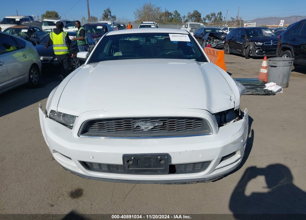 2014 FORD MUSTANG V6 PREMIUM VIN: 1ZVBP8AM4E5229518