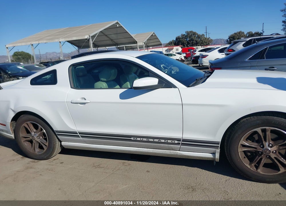 2014 FORD MUSTANG V6 PREMIUM VIN: 1ZVBP8AM4E5229518