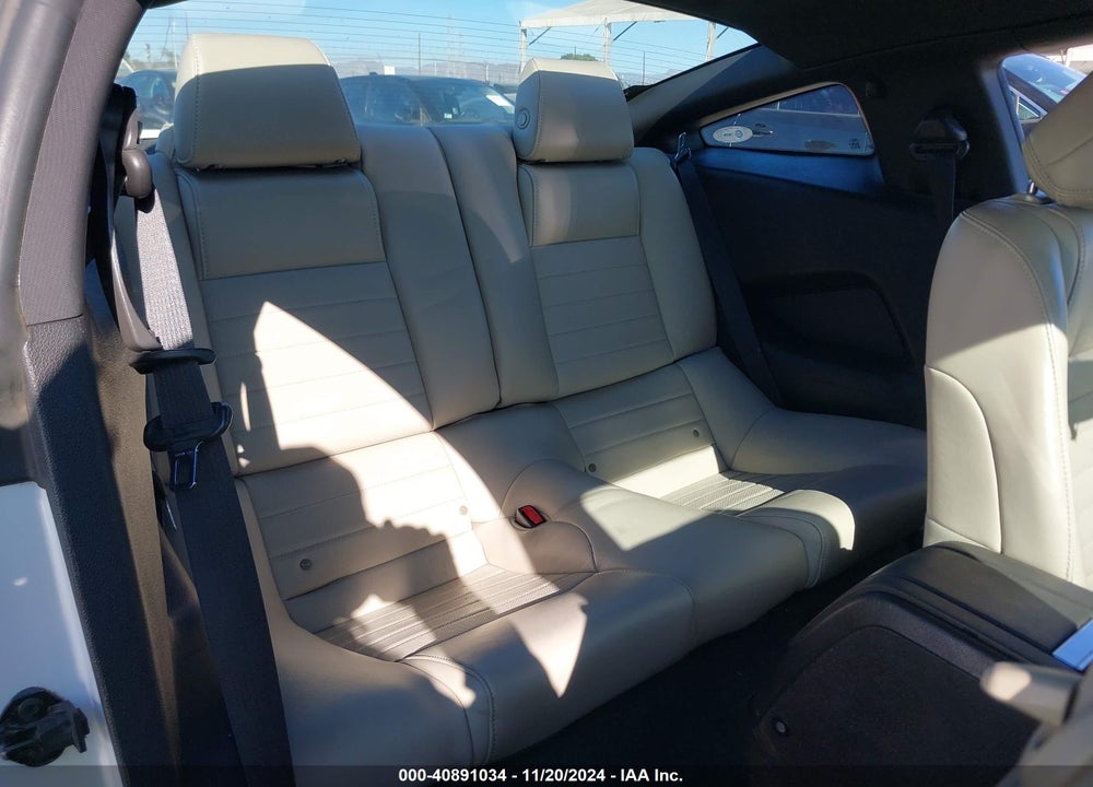 2014 FORD MUSTANG V6 PREMIUM VIN: 1ZVBP8AM4E5229518