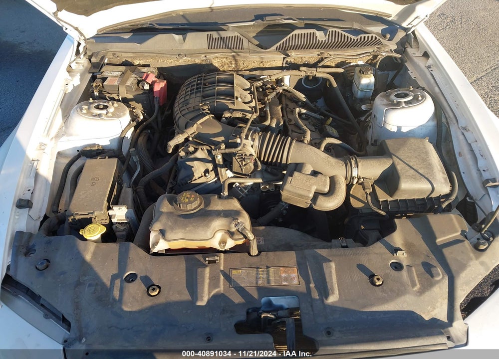 2014 FORD MUSTANG V6 PREMIUM VIN: 1ZVBP8AM4E5229518