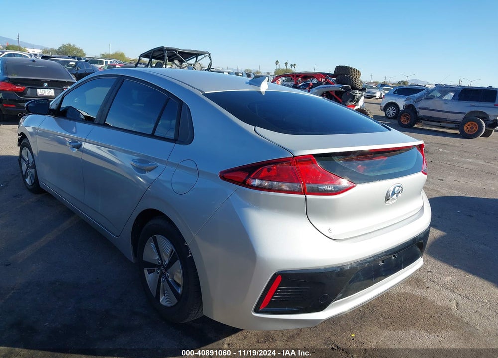 2018 HYUNDAI IONIQ HYBRID BLUE VIN: KMHC65LC2JU066117
