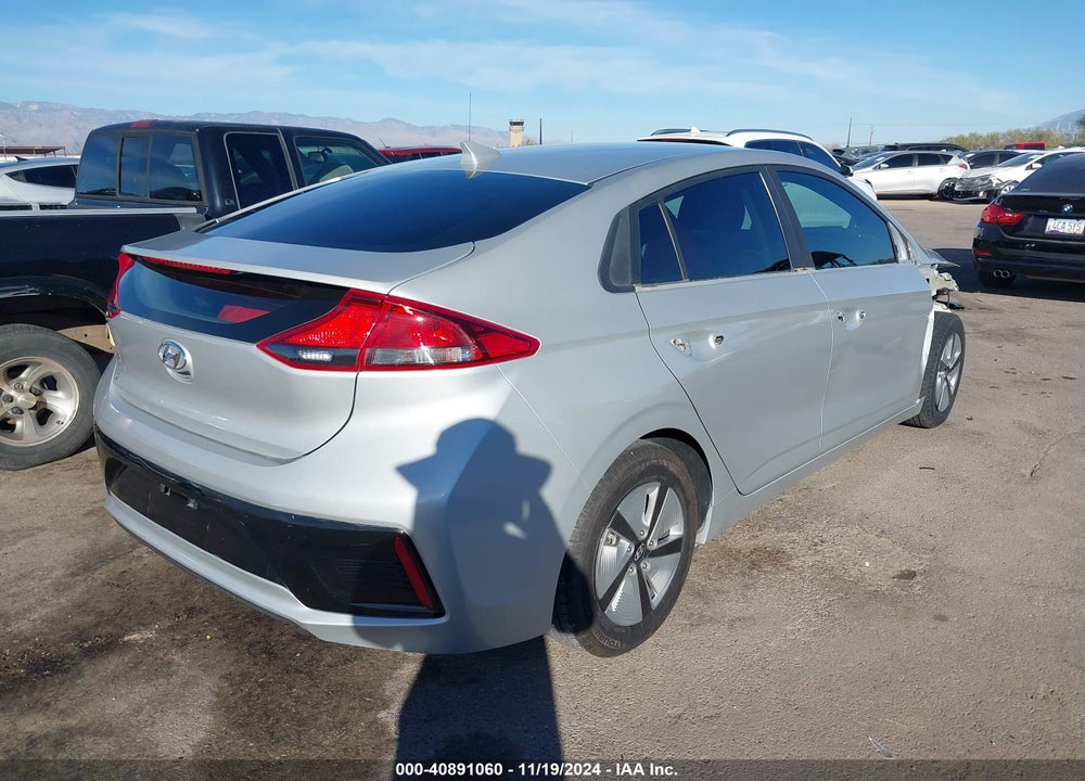 2018 HYUNDAI IONIQ HYBRID BLUE VIN: KMHC65LC2JU066117