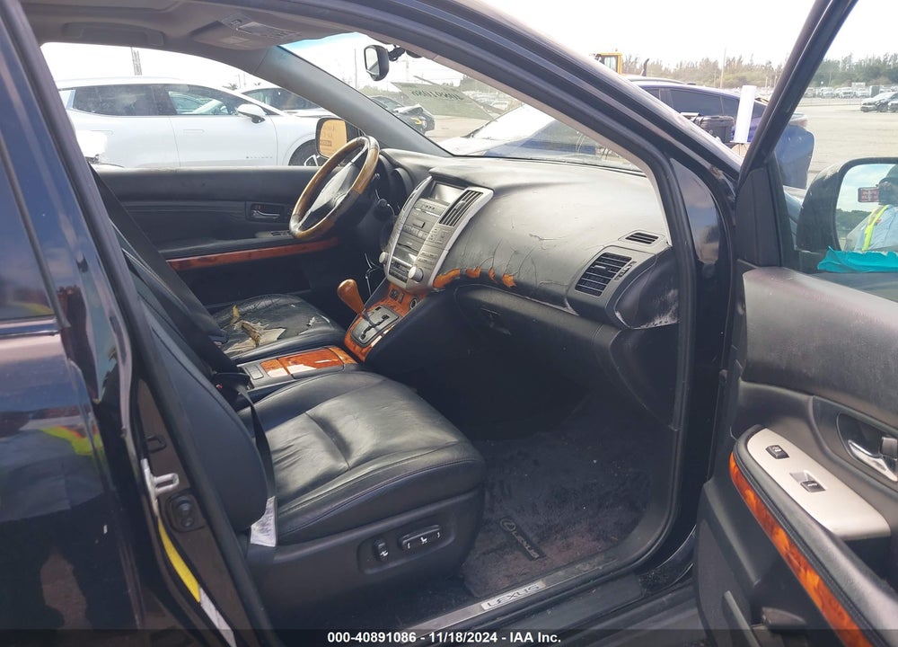 2005 LEXUS RX 330 VIN: 2T2HA31U65C084711