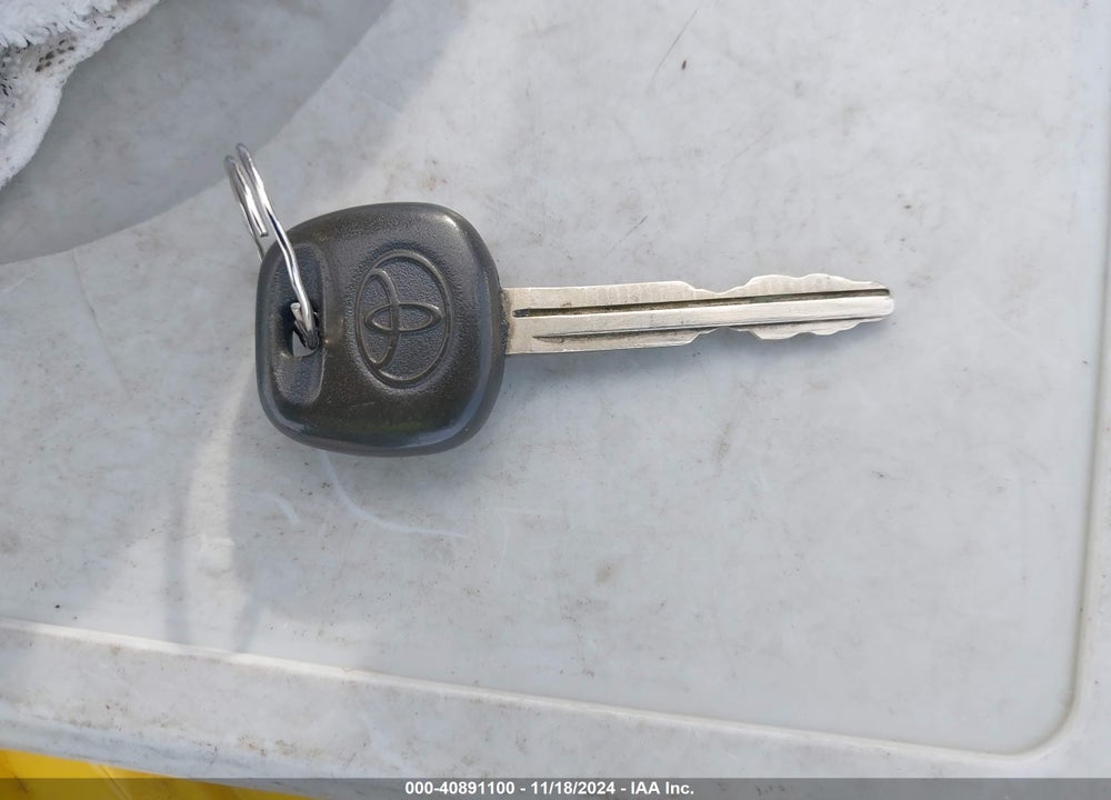 2003 TOYOTA AVALON XLS VIN: 4T1BF28B53U285683