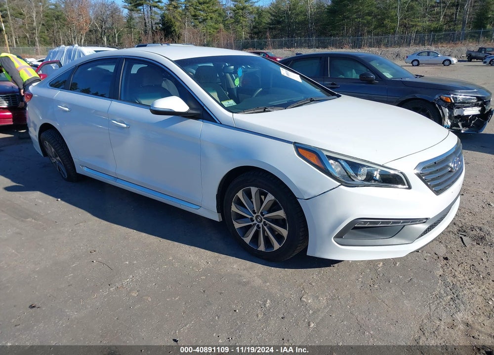 2015 HYUNDAI SONATA SPORT VIN: 5NPE34AF1FH107674