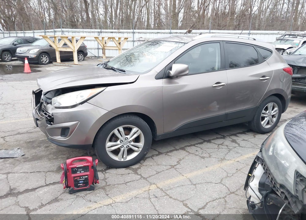 2011 HYUNDAI TUCSON GLS VIN: KM8JU3AC1BU129732