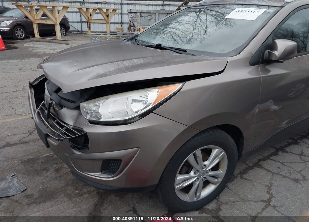 2011 HYUNDAI TUCSON GLS VIN: KM8JU3AC1BU129732