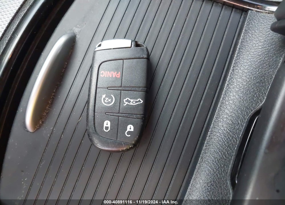 2015 CHRYSLER 300 VIN: 2C3CCAGG7FH803507