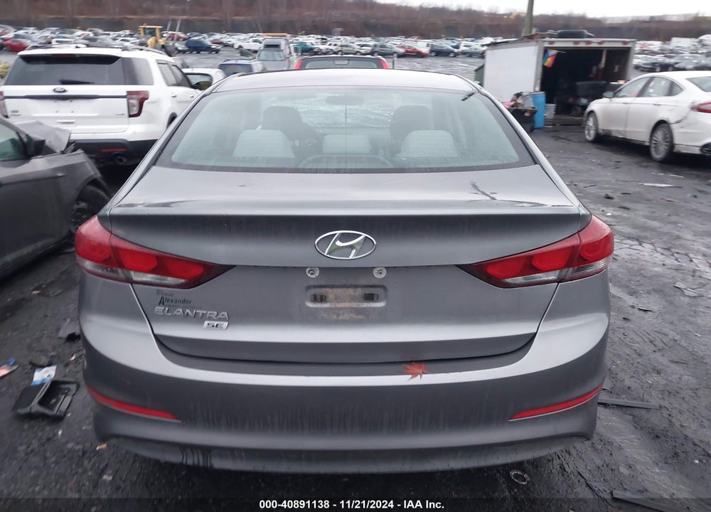 2018 HYUNDAI ELANTRA SE VIN: 5NPD74LF5JH264713