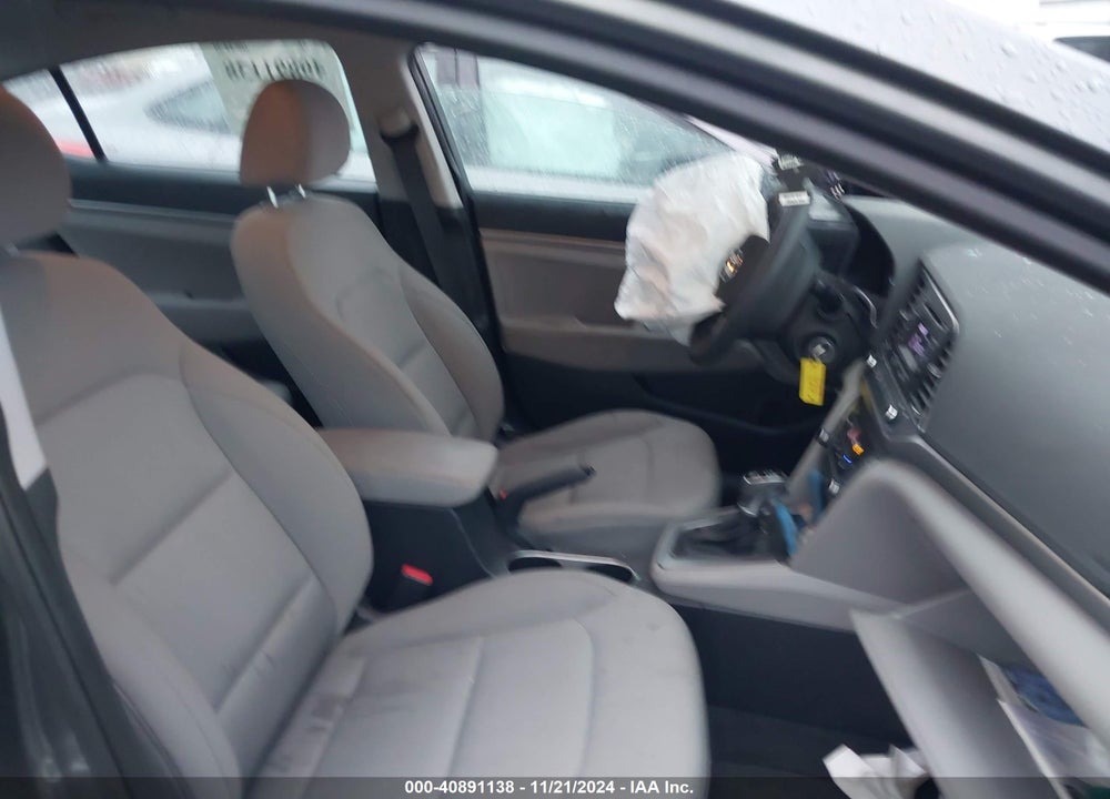 2018 HYUNDAI ELANTRA SE VIN: 5NPD74LF5JH264713