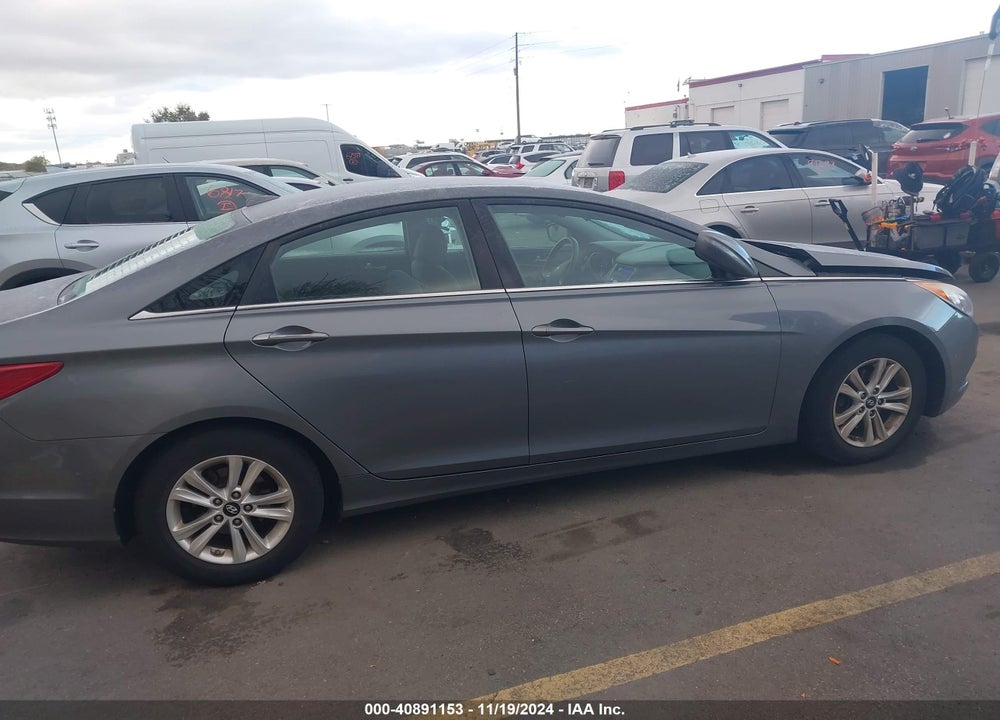 2013 HYUNDAI SONATA GLS VIN: 5NPEB4AC4DH748520