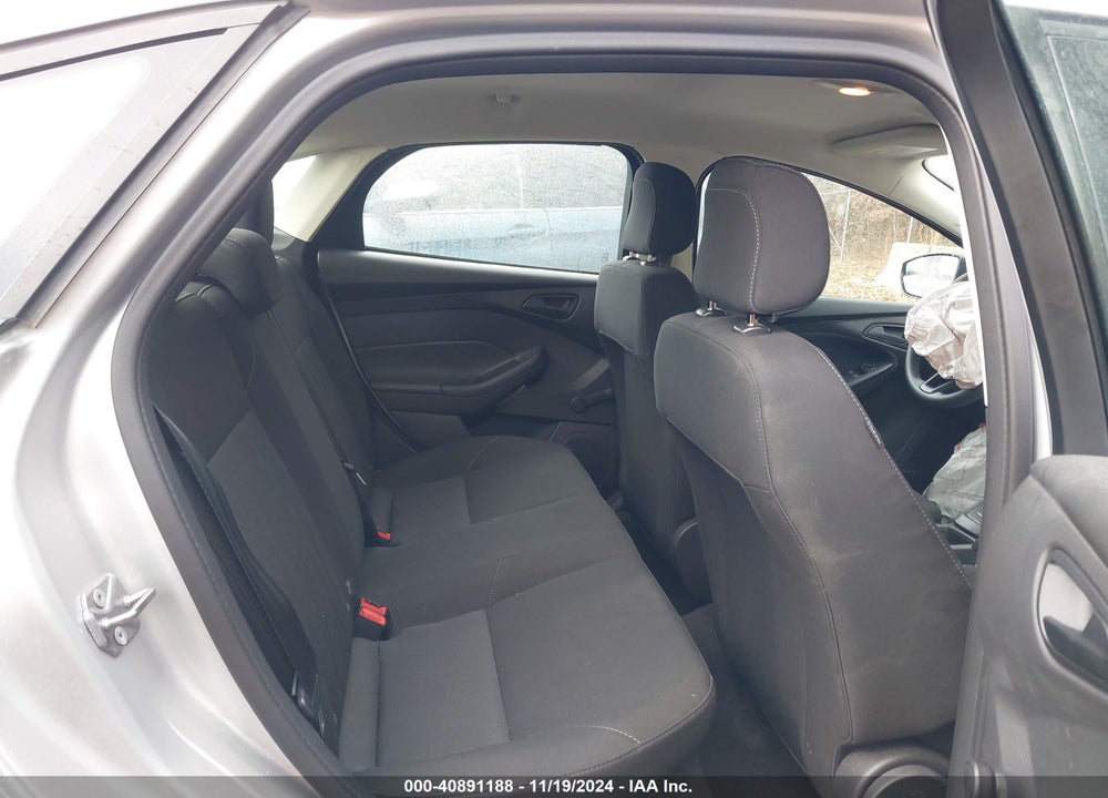 2018 FORD FOCUS S VIN: 1FADP3E28JL266414