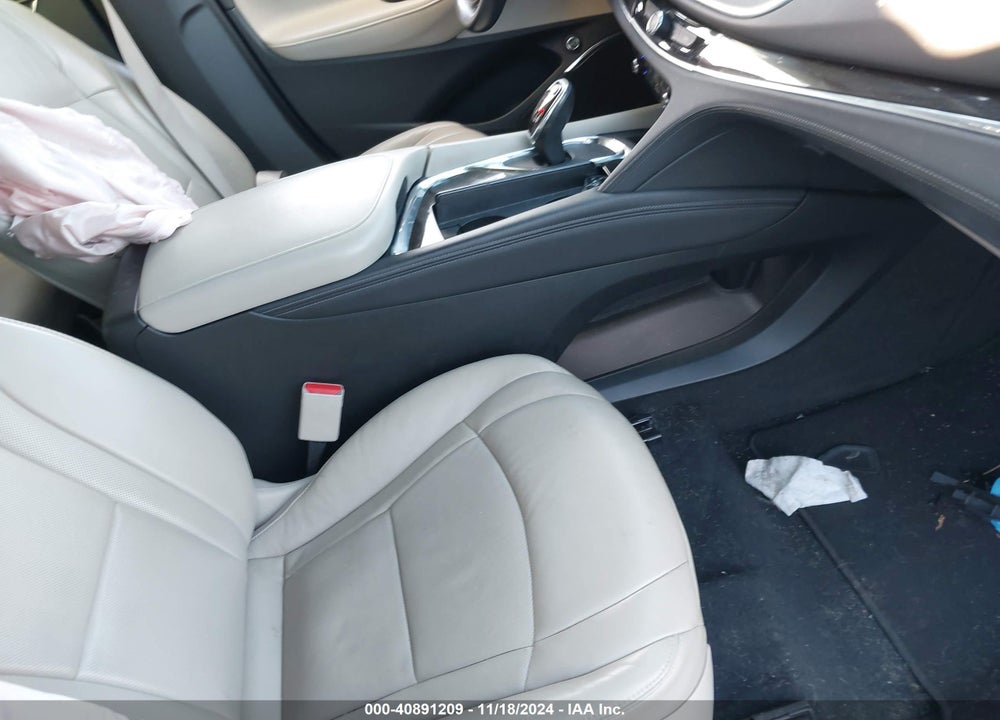 2018 BUICK ENCLAVE ESSENCE VIN: 5GAERBKW8JJ209380
