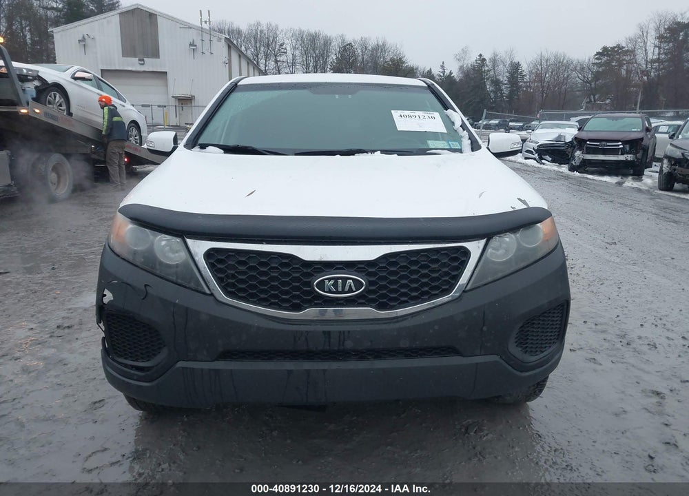2013 KIA SORENTO LX VIN: 5XYKTCA61DG409693