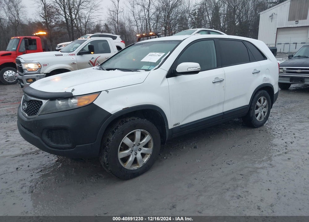 2013 KIA SORENTO LX VIN: 5XYKTCA61DG409693