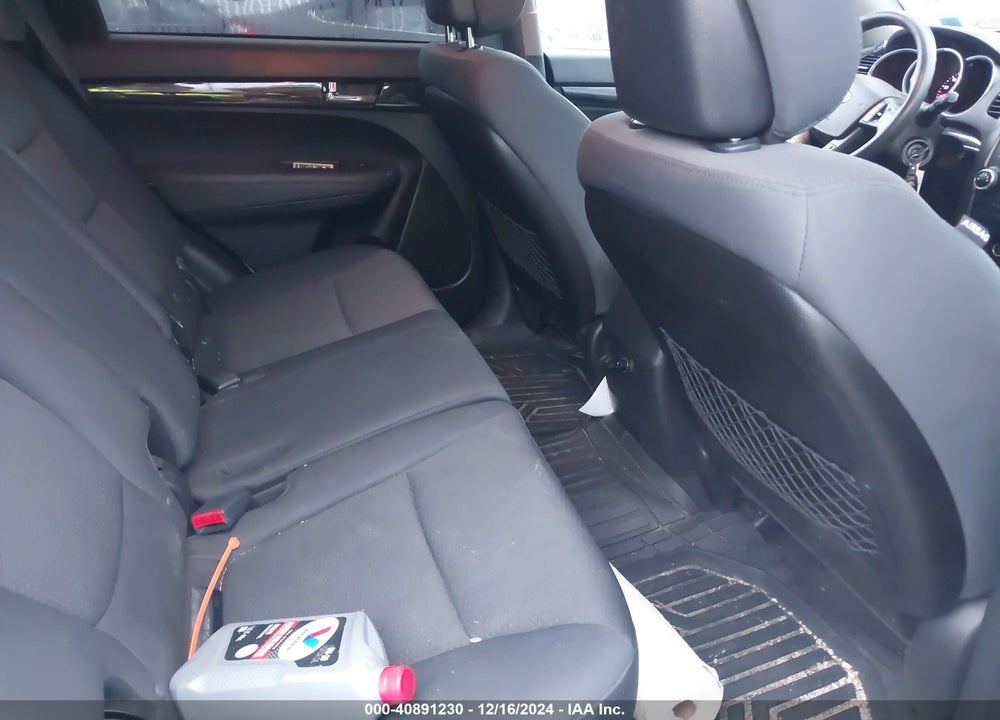 2013 KIA SORENTO LX VIN: 5XYKTCA61DG409693