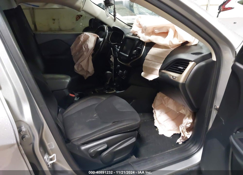 2015 JEEP CHEROKEE LATITUDE VIN: 1C4PJMCBXFW789814