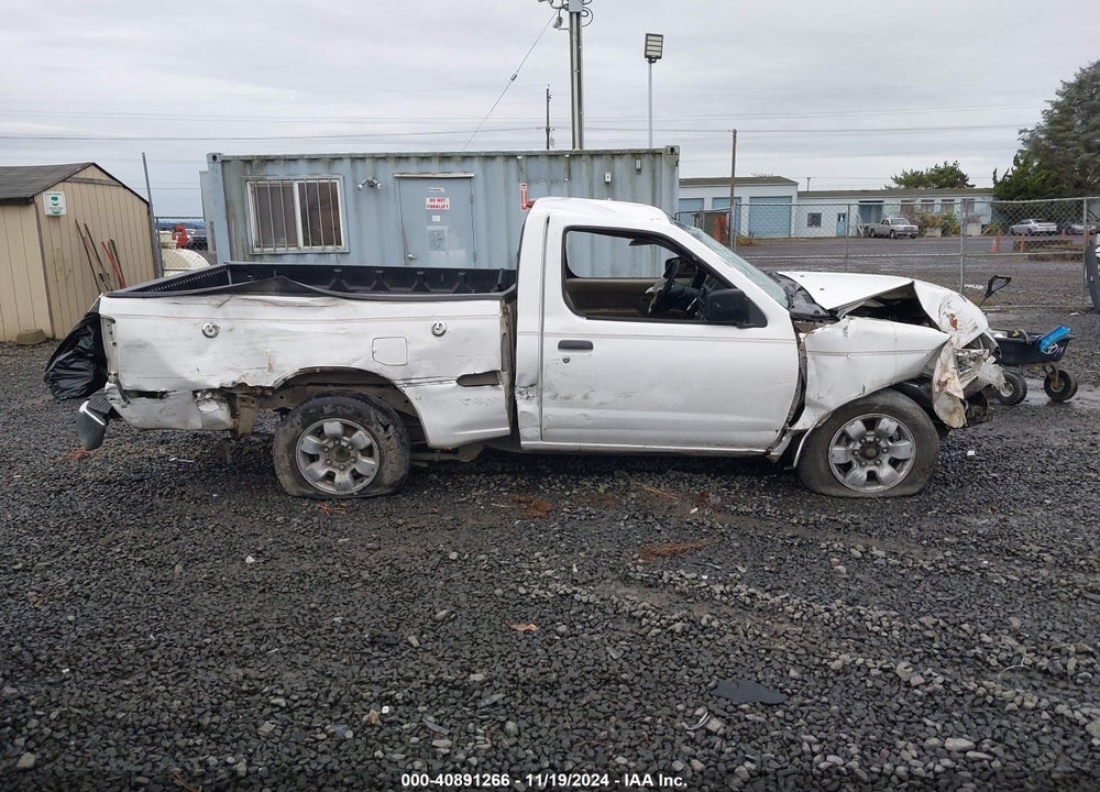 1999 NISSAN FRONTIER XE VIN: 1N6DD21S0XC304100
