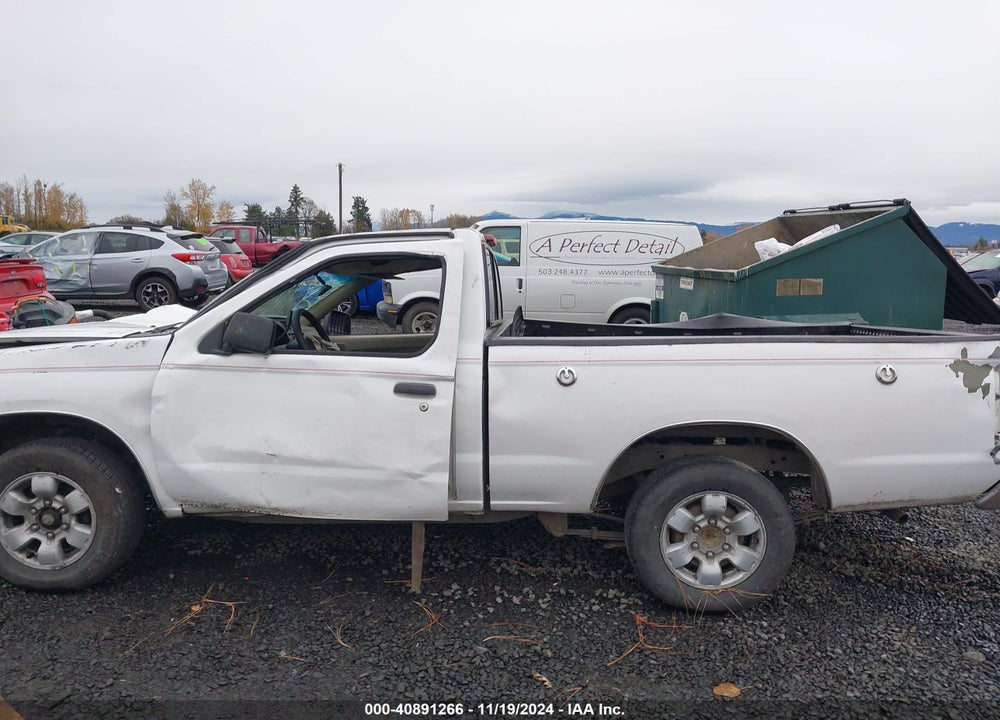 1999 NISSAN FRONTIER XE VIN: 1N6DD21S0XC304100