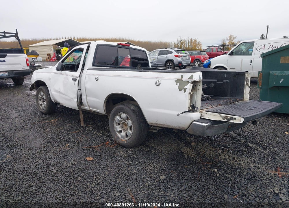 1999 NISSAN FRONTIER XE VIN: 1N6DD21S0XC304100