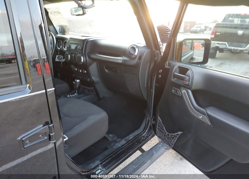 2017 JEEP WRANGLER UNLIMITED SPORT 4X4 VIN: 1C4BJWDG0HL591313