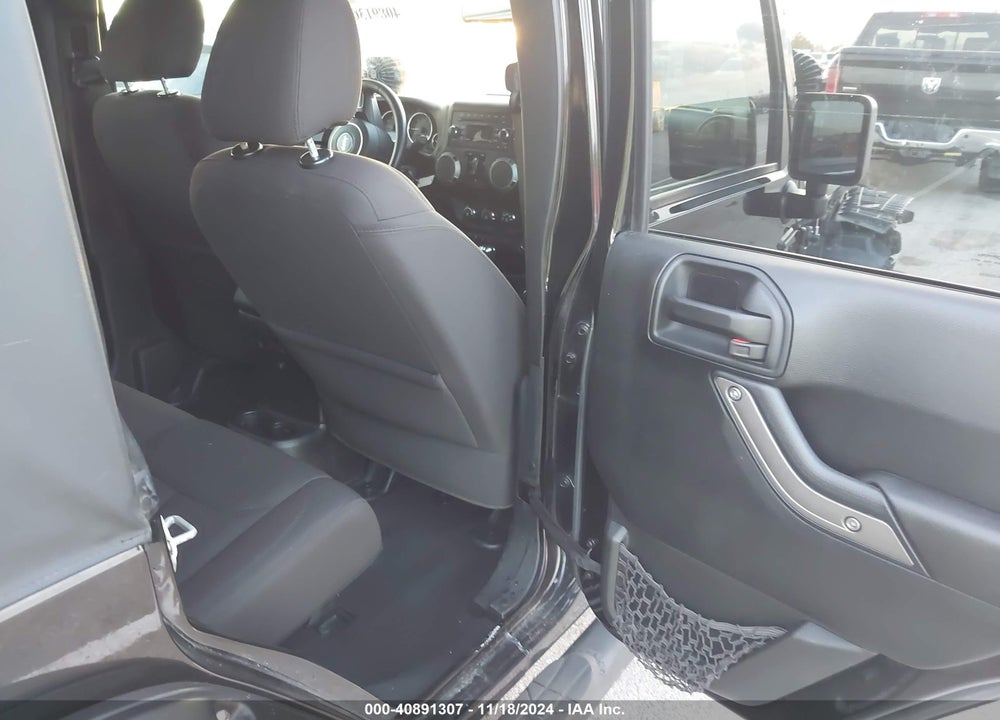 2017 JEEP WRANGLER UNLIMITED SPORT 4X4 VIN: 1C4BJWDG0HL591313