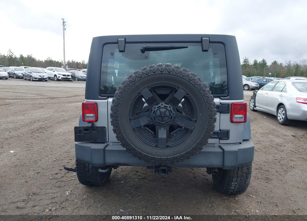 2014 JEEP WRANGLER UNLIMITED SPORT VIN: 1C4BJWDG5EL171252