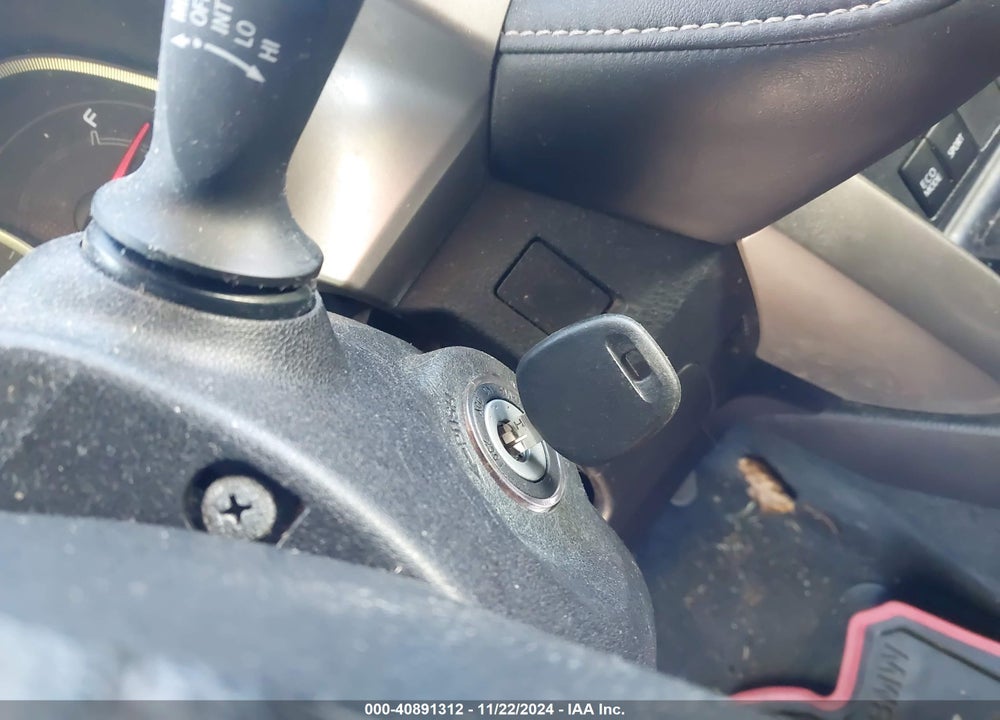 2015 TOYOTA RAV4 VIN: 2T3WFREV2FW190406
