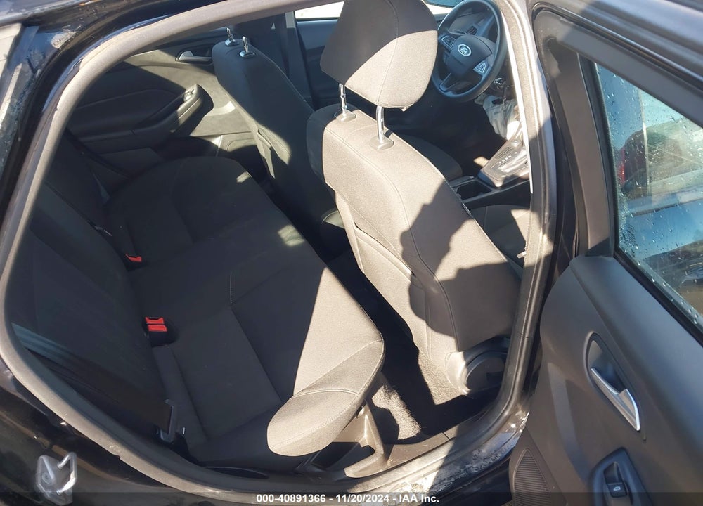 2017 FORD FOCUS SE VIN: 1FADP3F23HL243342